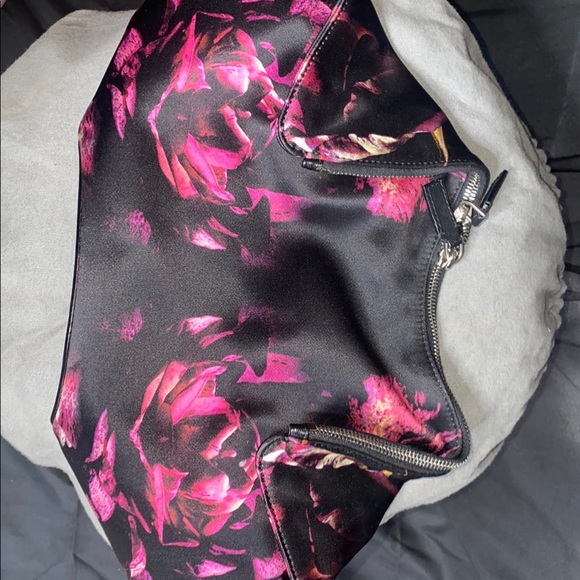 Gorgeous authentic Alexander McQueen De Manta Floral Satin medium Clutch - Picture 10 of 12